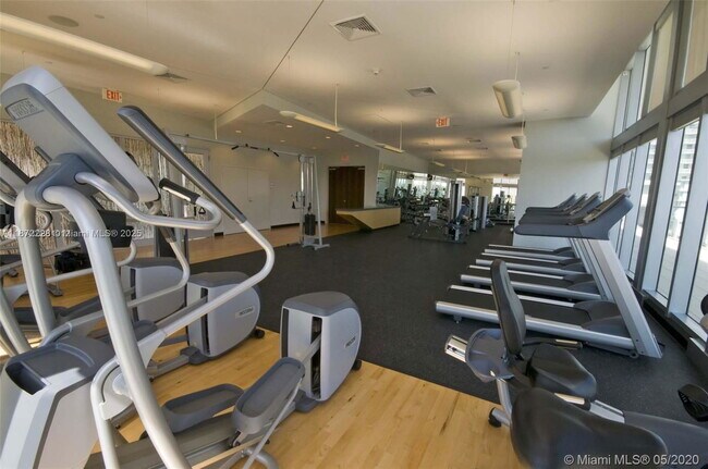 Foto del edificio - 79 SW 12th St