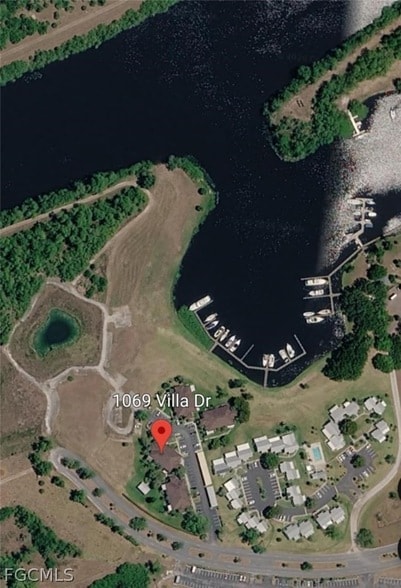 Building Photo - 1069 Villa Dr