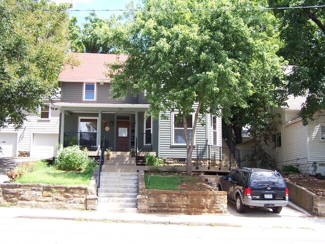 Building Photo - 50 S School Ave