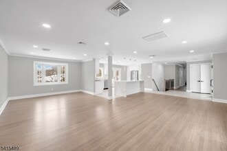 Building Photo - 475 Cedar Ln