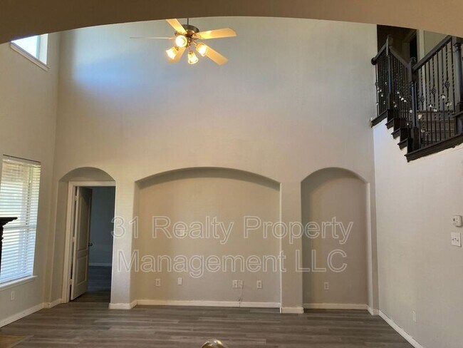 Photo - 2744 Ferdinand House