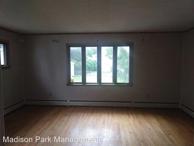 Foto del edificio - 62 Maplewood Ave