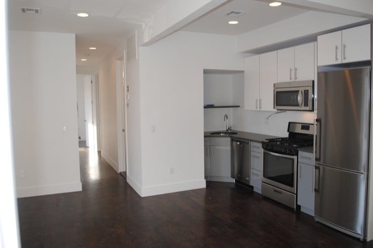 Primary Photo - 3021 Tilden Ave