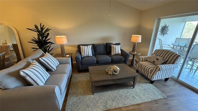 Foto del edificio - 8735 Olde Hickory Ave