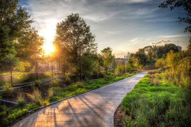 Building Photo - 2167 M.L.K. Jr Dr SW