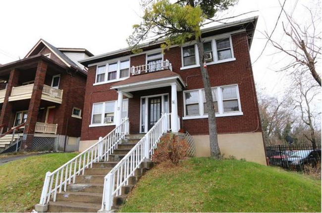 Foto del edificio - 5 E Mitchell Ave