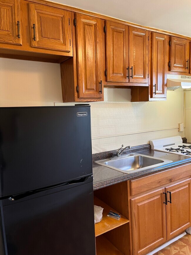 39 Carolyn Ter Unit A, Roselle, NJ 07203 Condo for Rent in Roselle