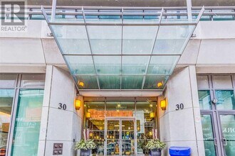 Building Photo - 30 Grand Trunk Crescent