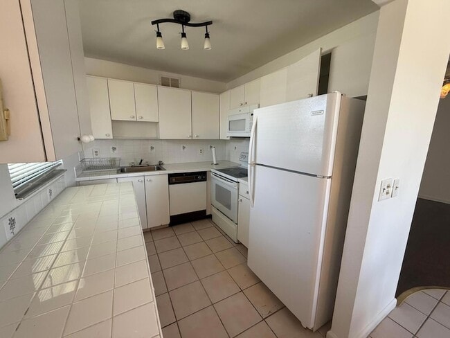 Photo - 516 Saxony Dr Apartment