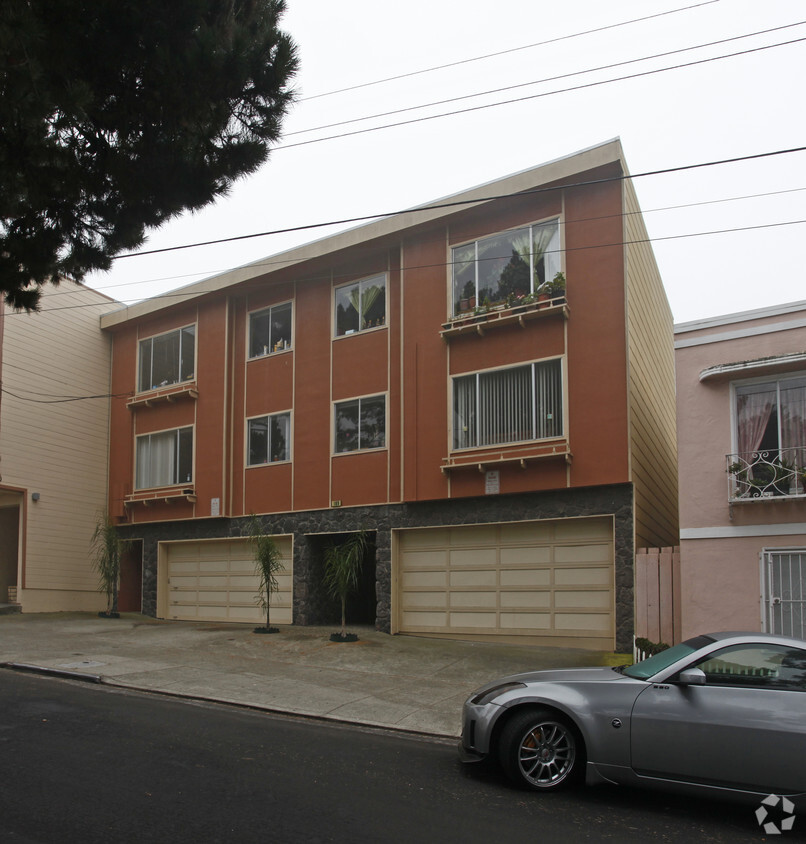 Primary Photo - 169 S Parkview Ave