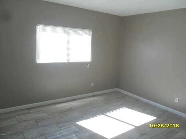 Foto del edificio - 11509 W Charter Oak Rd