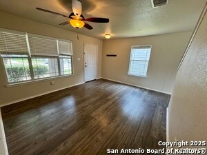 Foto del edificio - 8755 Sunview St