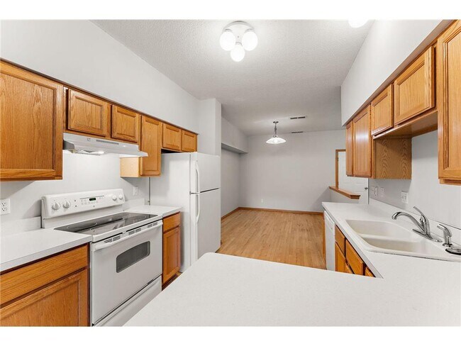 Foto del edificio - 4179 Running Brook Rd