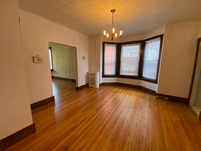 Building Photo - 429 Fern Ave