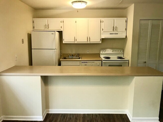 Foto del edificio - 1418 Riverview Rd