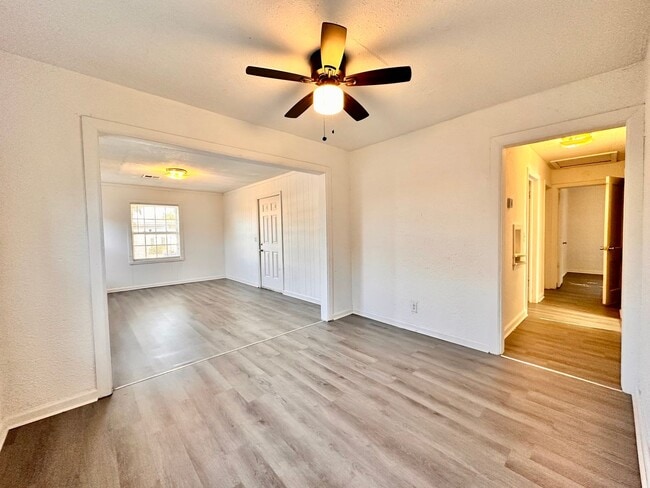 Foto del edificio - Three bedroom OKC Home