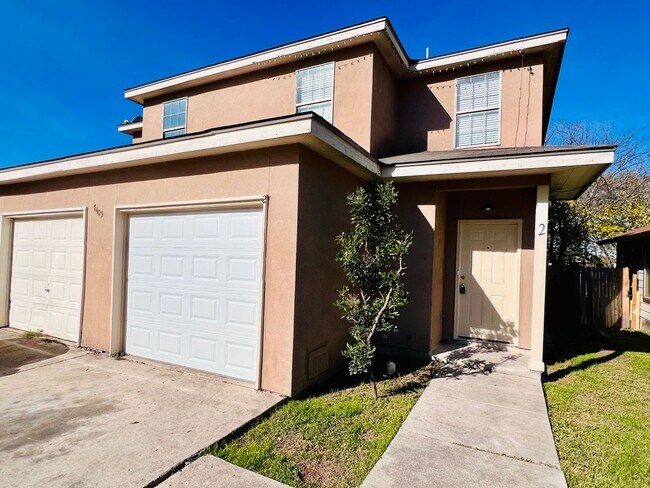 Building Photo - WELCOME HOME!