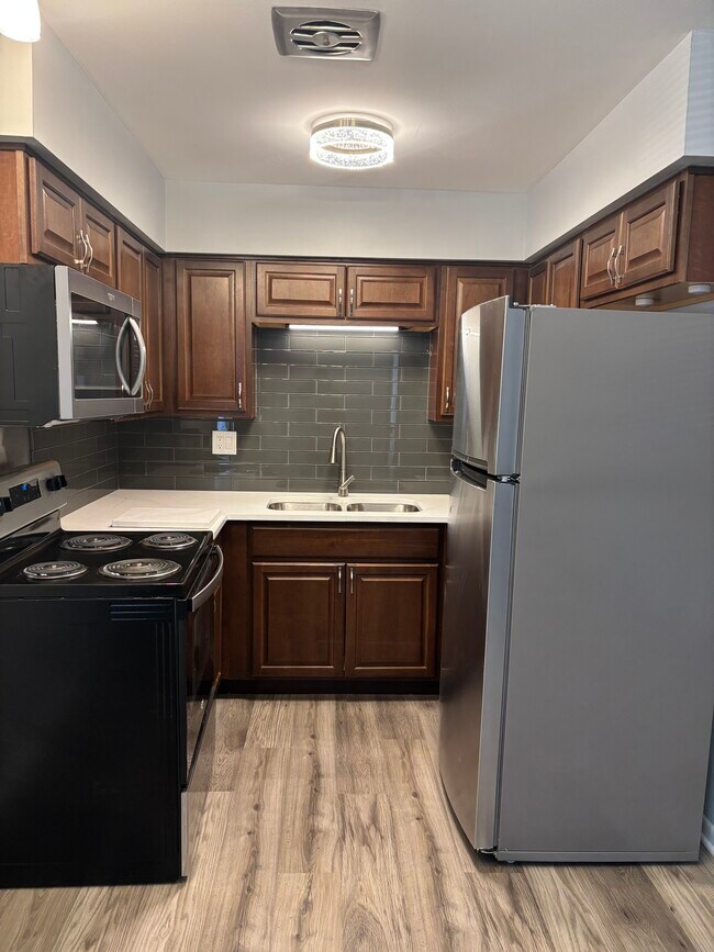 Foto del edificio - 7232 Randolph St