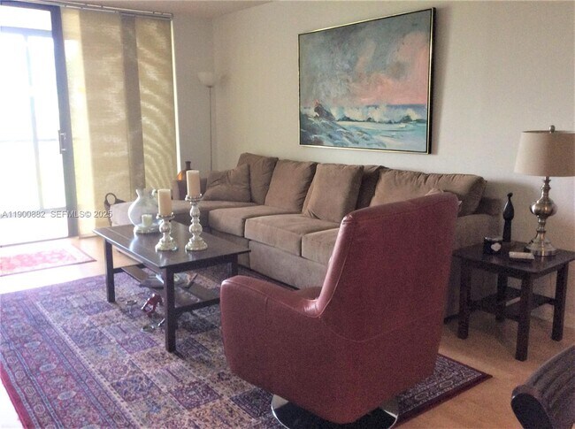 Foto del edificio - 16300 Golf Club Rd