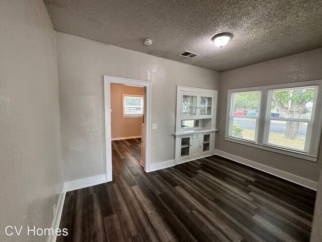 Foto del edificio - 2 br, 1 bath House - 600 Neville St