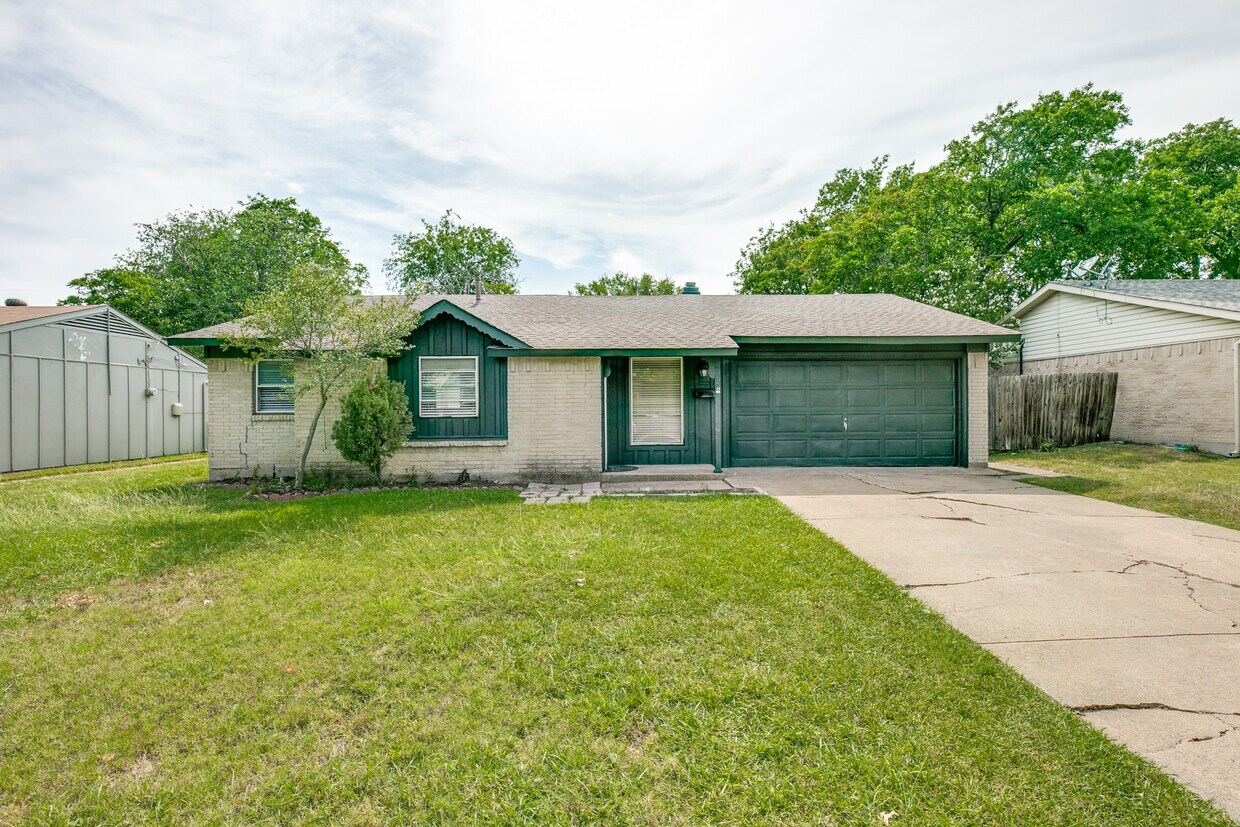Foto principal - 209 Wake Dr