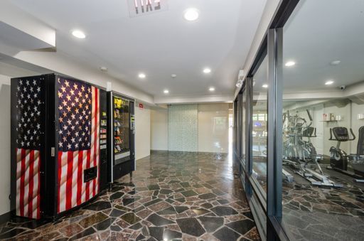 Foto del edificio - 7616 N Marshfield Ave