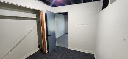 Building Photo - 509 Ballman Ave