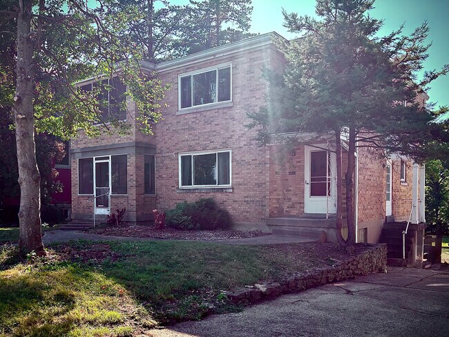 exterior - 6035 Oakwood Ave