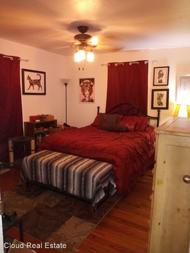Building Photo - 3 br, 2 bath House - 1130 N. Wall St