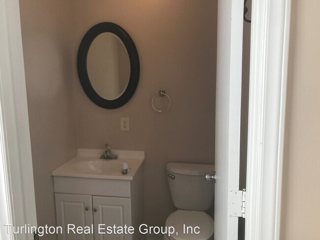 Building Photo - 3 br, 1.5 bath House - 708 Clayton St.