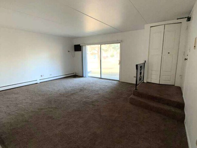 Foto del edificio - 8108 Waterbury Ct