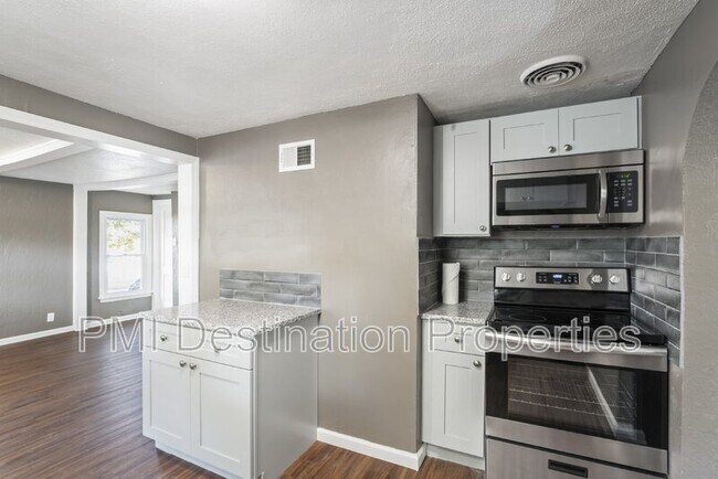 Foto del edificio - 2807 N 52nd St