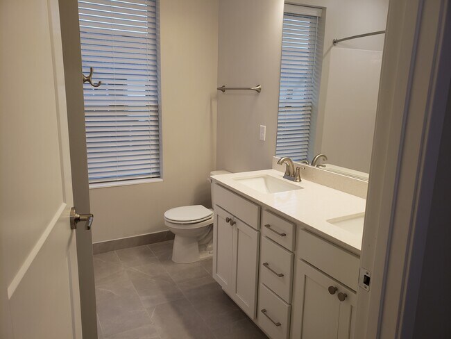 Baño - Brookgreen Townhomes