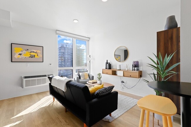 Photo - 757 Grant Apartments