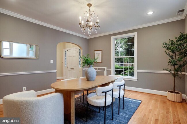 Foto del edificio - 2739 Chesapeake St NW