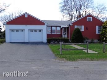 Foto principal - 926 Worcester St