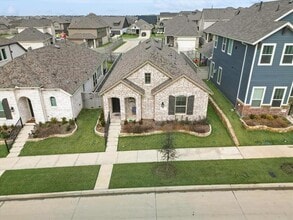 Building Photo - 2340 Gray Dr