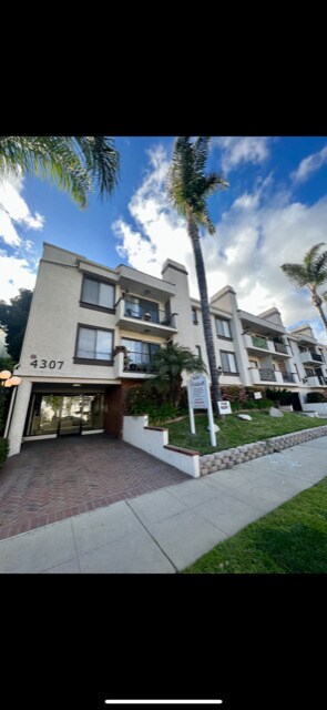 Foto principal - Whitsett Apartments