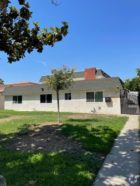 Building Photo - 2543 Yorkshire Way