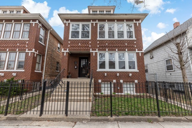 Primary Photo - 6839 S Maplewood Ave