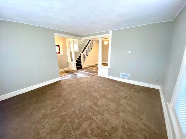 Foto del edificio - 511-513 S Garfield Ave