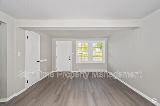Building Photo - 15207 National Pike