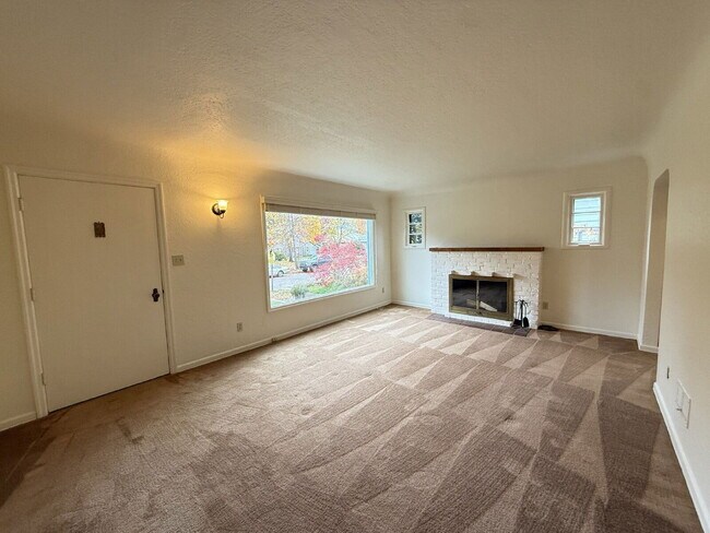 Photo - 2375 Onyx St House