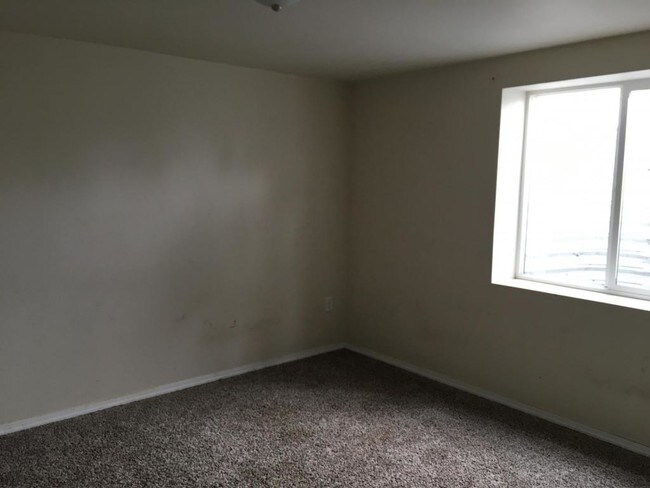 Building Photo - 11906 E Main Avenue, Unit 2, Spokane Valley