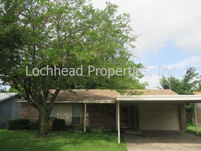 Building Photo - 1321 Rutherford Dr