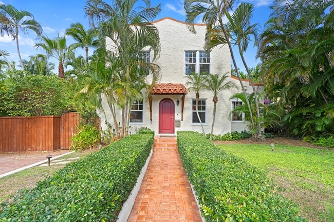 Photo - 727 Claremore Dr House