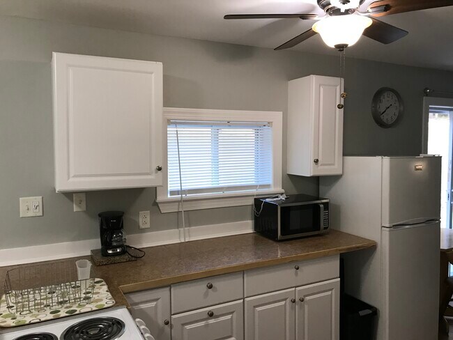 Foto del edificio - 7012 Laine Rd