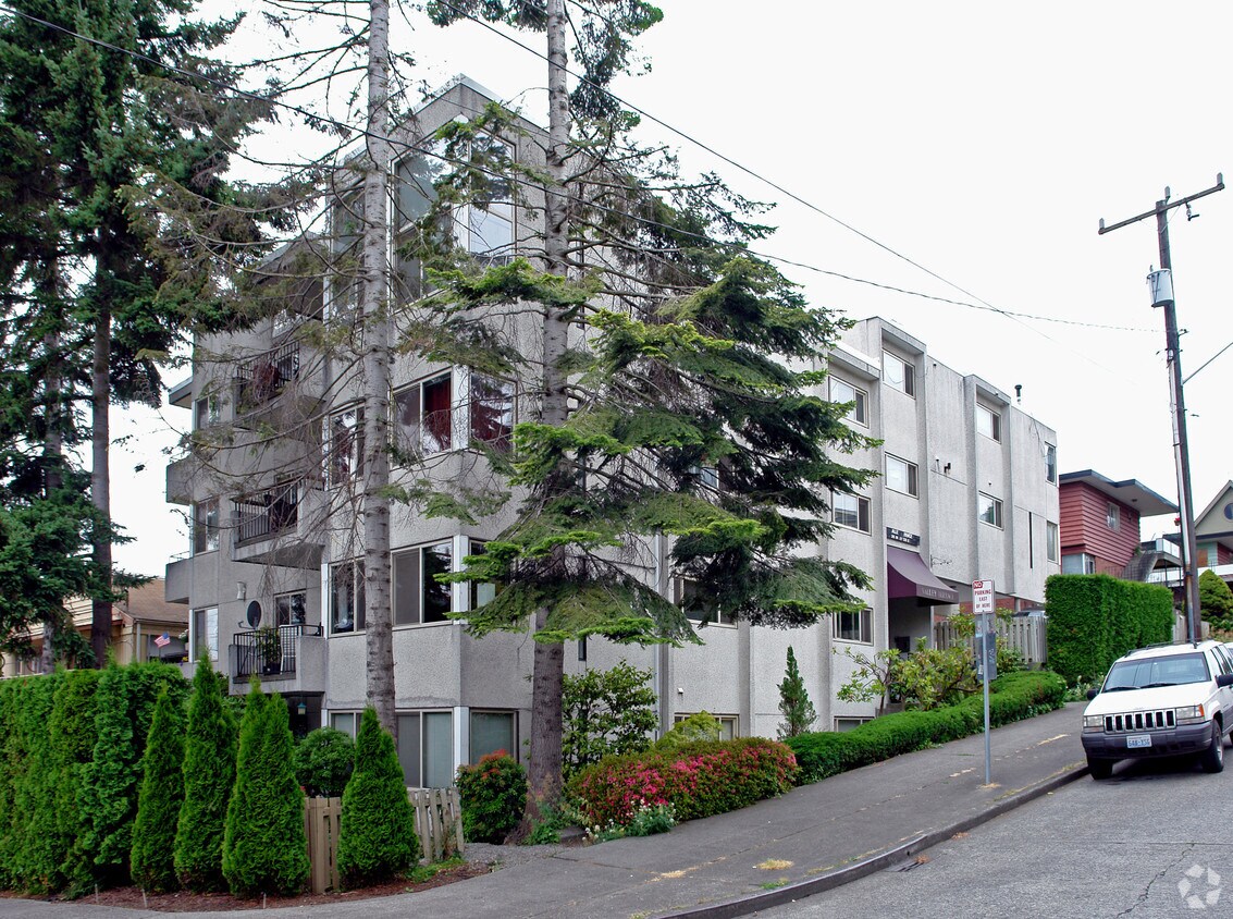 Primary Photo - Valley Terrace