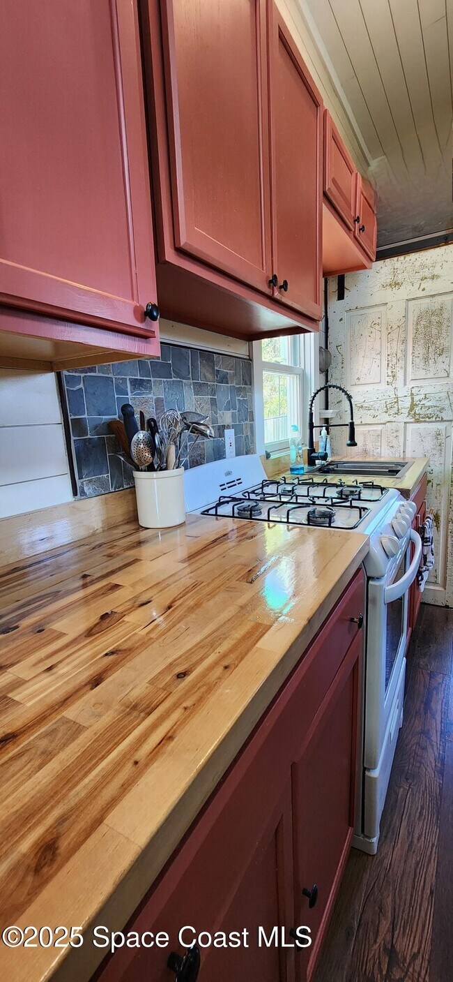 Foto del edificio - 232 Flamingo Dr