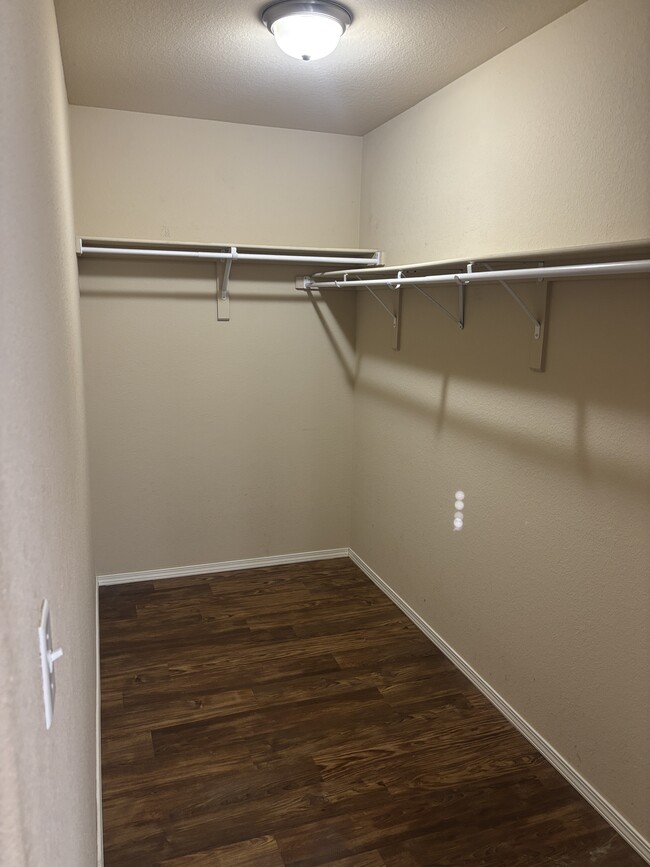 Building Photo - 630 Saddlehorn Dr